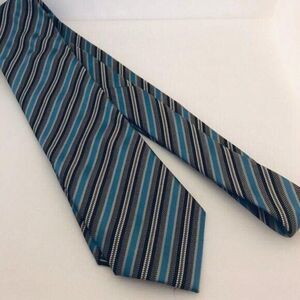 #1660  BERGAMO NEW YORK VINTAGE STRIPED NECKTIE 57 IN X 3.25 IN
